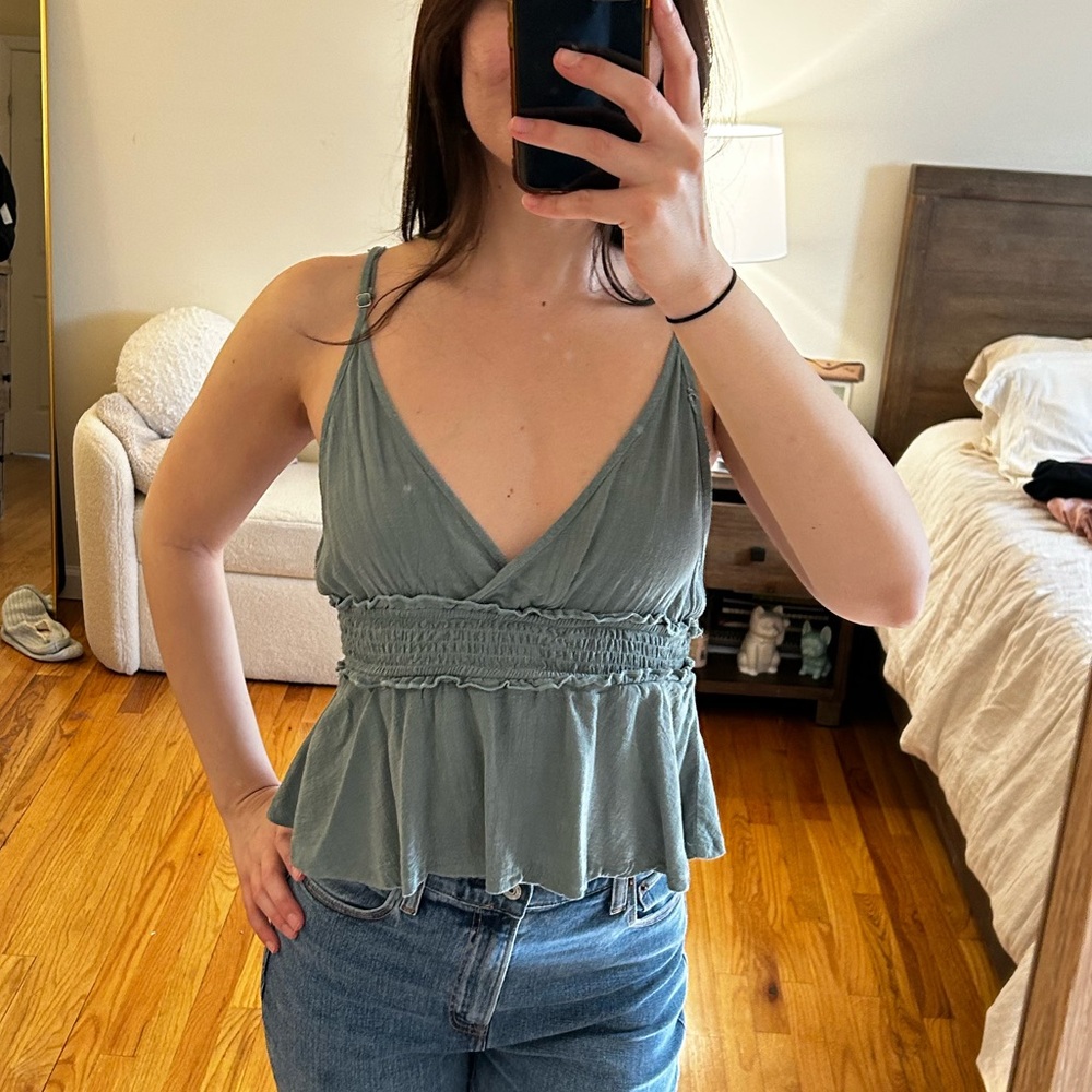 Hem & Thread Tank top